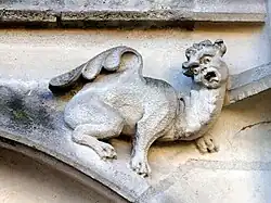 Chimère de l'église Saint-Martin du Mesnil-Amelot.