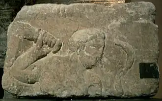 Smertrios sur le Pilier des Nautes