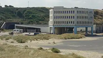 L'entrée du tunnel et l'hoverport.