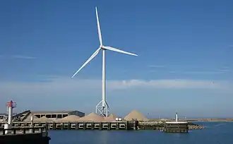 L'éolienne unique du parc éolien du Portel.