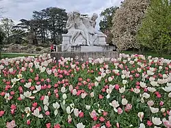 Le Secret, sculpture installée au printemps