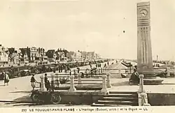 L'horloge et la digue.