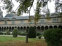 La galerie vue des jardins.