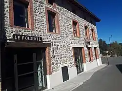 Le four à pain rénové et la mini boutique de Saint Romain d'Urfé