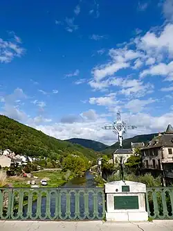 Le pont de Saint-Geniez-d'Olt.