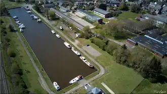 Vue aérienne du port de plaisance.