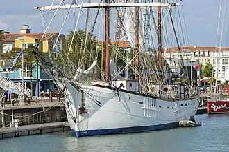 La Goélette à hunier Marité à quai lors de son escale à La Rochelle en mai 2015.