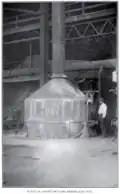 Pot Huntington-Heberlein utilisé en 1914 pour le grillage de blende. Le pot photographié ici fonctionne avec un flux d'air ascendant.