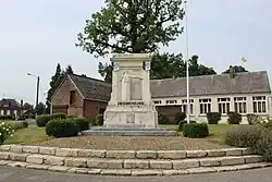 Le monument aux morts.