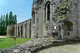 Côté Est, la salle capitulaire.