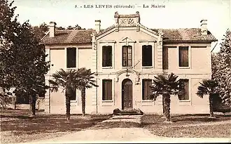 La mairie.