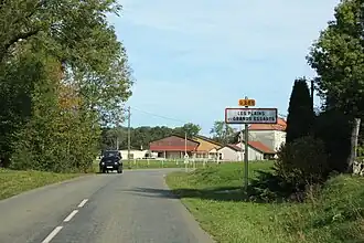 Entrée du village.