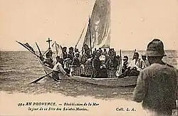 Bénédiction de la mer par deux évêques.