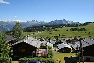 Panorama vers le massif du Beaufortain (Grand Mont, mont Mirantin...).