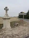 Vieille croix à la sortie de Souhesme-la-Grande.