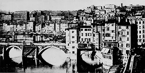 Les trois arches côté Saint-Nizier, photo prise vers 1840.