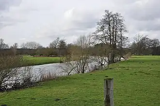 La rivière Lesse en crue.