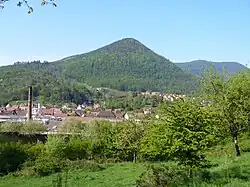 Le Chalmont depuis Lièpvre.