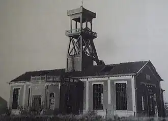 La fosse no&nbsp;16 bis vue depuis le sud.