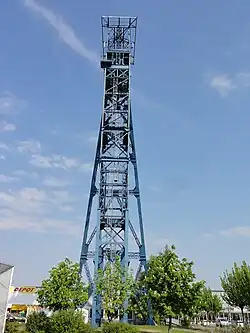 L'arrière du chevalement.