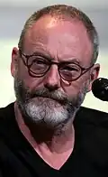 Liam Cunningham interprète Davos Mervault.
