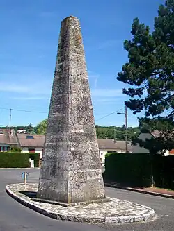 La pyramide pour Georges de La Rochefoucauld.