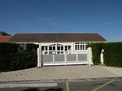 L'entrée de l'école.