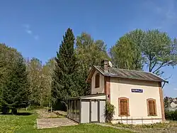 L'ancien bâtiment voyageur de Roinville, près du PN25.