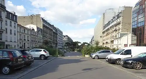 Parking entre l'avenue des Ternes et la porte Maillot. Vue vers le nord.