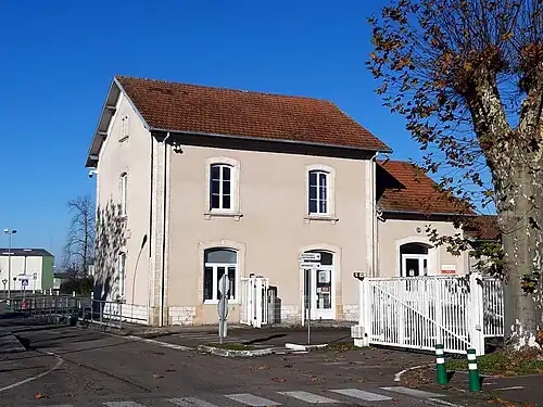 Ancienne gare de Haut-Mauco, desservant également la commune limitrophe de Benquet