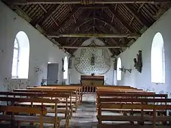 Vue d'ensemble de l'intérieur de la chapelle.
