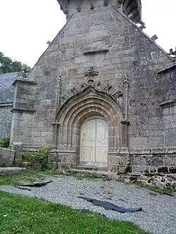 Le portail flamboyant.