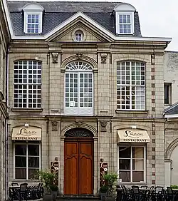 Portail et cour de l'Hôtel du Juge Garde des Monnaies