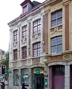 Immeubles nos&nbsp;120 et 122