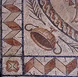 Un des canthares figurés dans un angle du carré central