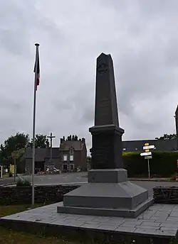 Le monument aux morts.