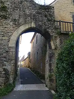 La porte de Marquisat.