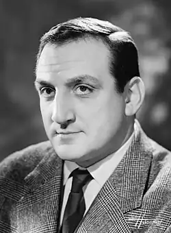 Lino Ventura(Antoine Beretto)