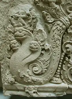 Nāga d'Angkor (Cambodge, fin du IXe siècle).