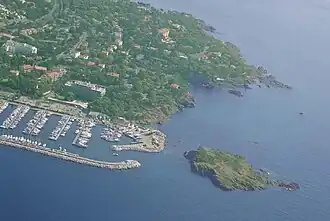 Vue aérienne du Lion de terre.
