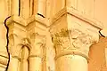 Chapelle latérale sud, 1re travée, chapiteaux dans l'angle nord-est.