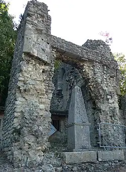 vestige de la chapelle nord