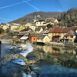 L'arche du vieux pont sur la Loue.