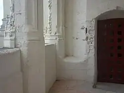 Vue sur la loggia inférieure.