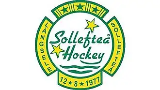 Sollefteå Hockey entouré de 3 étoiles en haut, des mots Langsele, Solleftea de part et d'autre, et de 12/8/1977 en bas