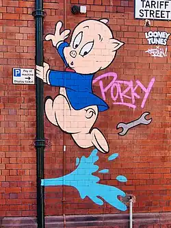 Porky Pig représenté sur un mur à Manchester.