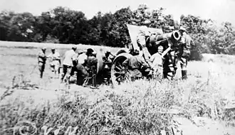 soutien français, canon de 220mm du 290e régiment d'artillerie.