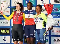 Podium du kilomètre élites.
