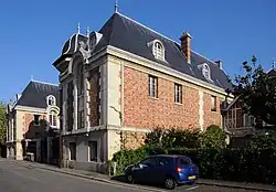 Anciennes écuries du château - hameau de Voisins.