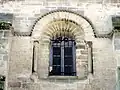 Fenêtre au nord du 1er&nbsp;étage du clocher.
